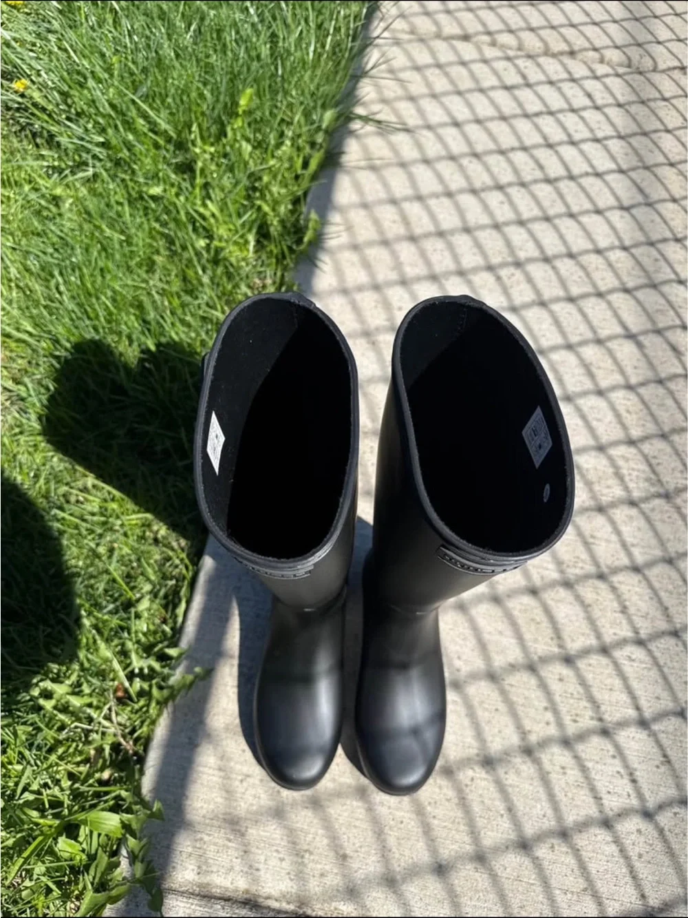 Women’s Hunter Rain Boots (size 5)